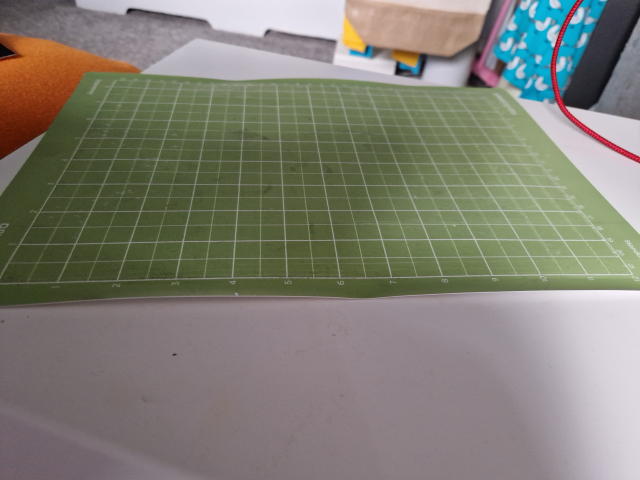 cricutmat #beginners #load How to Load your Mat Cricut Explorer