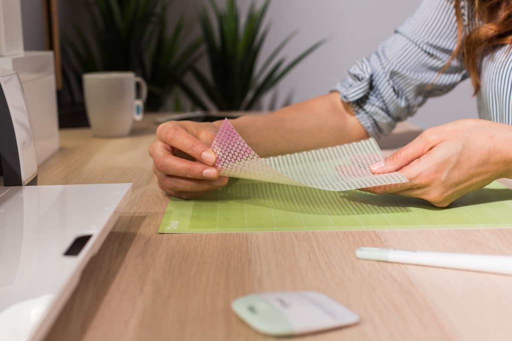 How To Place Iron On Material On Cricut Mat